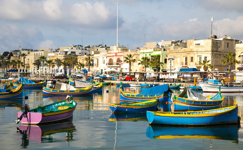 Марсакслокк (Мальта): рыбацкая деревня, красочные лодки луццу и окрестности