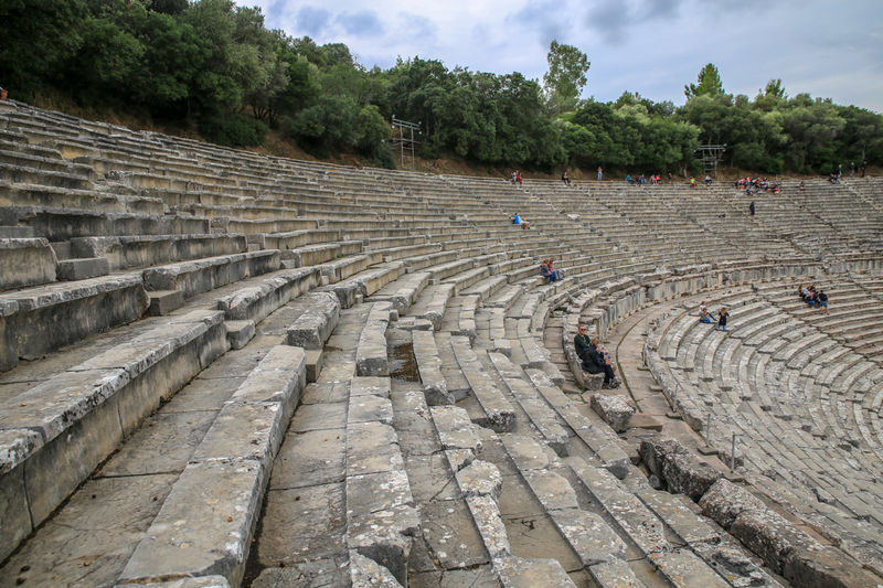 Театр в Эпидавросе и святилище Асклепия