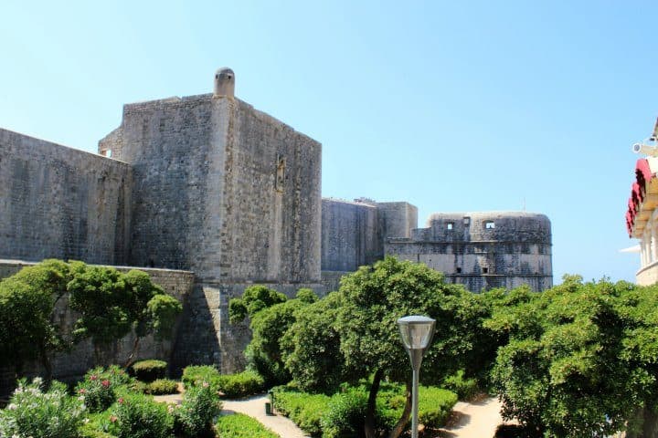 Руководство по прогулкам по городским стенам Дубровника