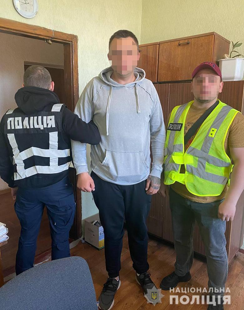 Поліцейські Києва розшукали автокрадія, який переховувався на Житомирщині