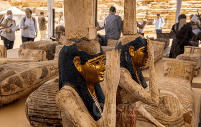В Египте найден тайник с саркофагами и статуями