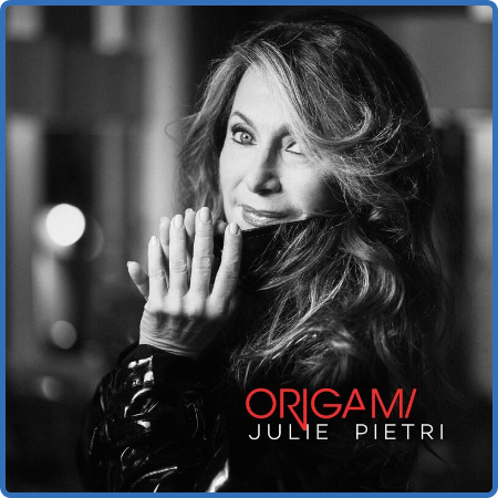 Julie Piétri - Origami (2022) 