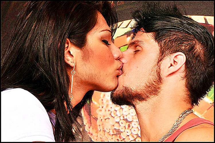 Cassia Carvalho And Alex VictorHardcore FullHD 1080p TrannyGotWood