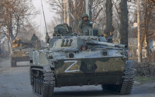 Войска РФ пытаются восстановить наступление на Славянск, продолжаются бои, - Генштаб