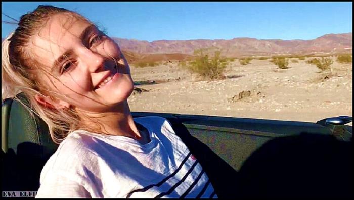 Public Teen Sex in the Convertible Car on a way to Las Vegas