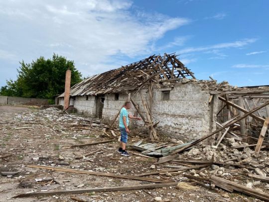 Окупанти завдали ракетних ударів по Херсонській області: зруйновано будівлі ферми і пошкоджено сільгосптехніку(фото)