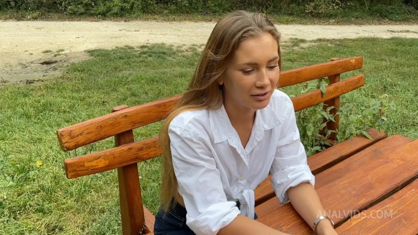 [LegalPorno.com / AnalVids.com] Mary Rock - Public! Catching a girl on the park and fucking her tigth ass on the car [15-06-2022, Russian, 1on1, anal, facial, 720p]