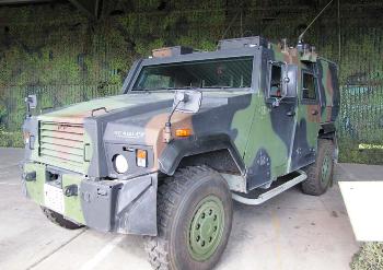MOWAG Eagle IV FuPers Walk Around