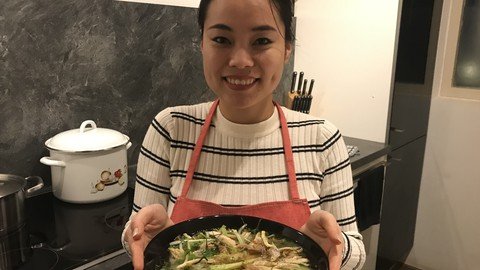 Cooking Class Vietnamese Food, Chicken Pho Noodle (Phở Gà)