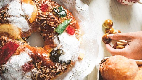 Bolo Rei & Bolo Rainha - Best Portuguese Christmas Cakes