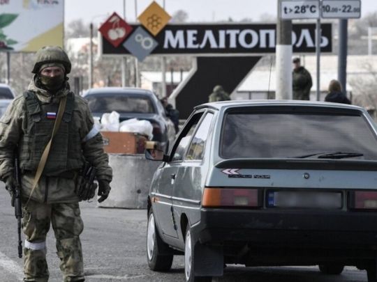 «Ще одна мразота»: окупанти привезли до Мелітополя севастопольського корупціонера