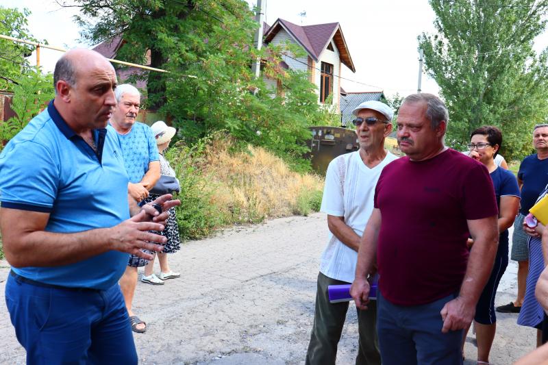 Сход граждан с главой администрации города