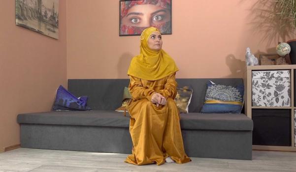 Ashley Woods - Horny friends want threesome with babe in hijab - E207 (2022 | UltraHD/2K)