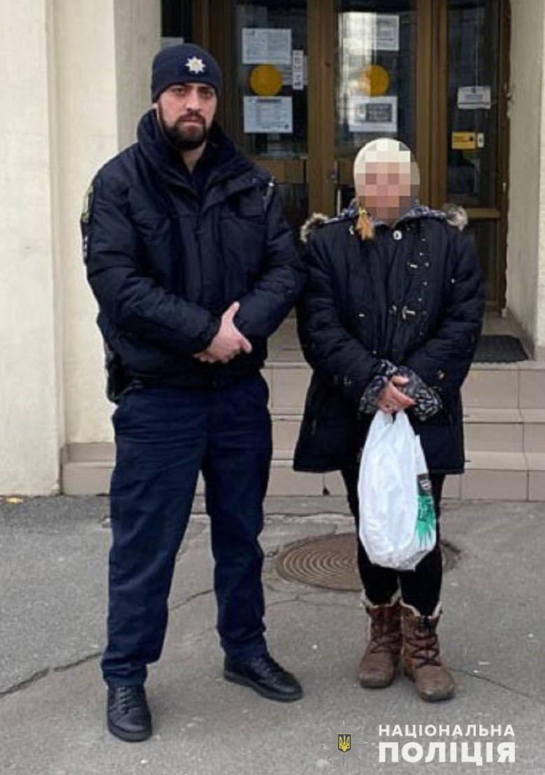 Слідчі поліції Києва повідомили про підозру киянину за домашнє насильство над 66-річною матір'ю