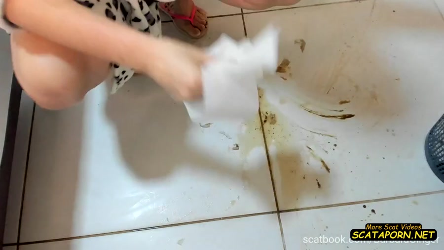 BarbaraGinger – more than 12 minutes cleaning scat after bath - Amateurs - (27 August 2022 / 392 MB)