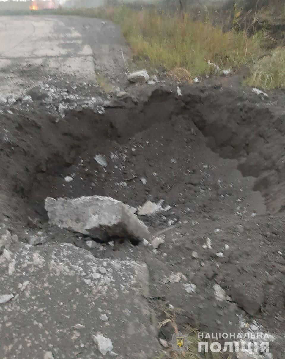 На Дніпропетровщині окупанти упродовж дня чотири рази обстріляли Зеленодольську громаду – поліція документує злочини рф