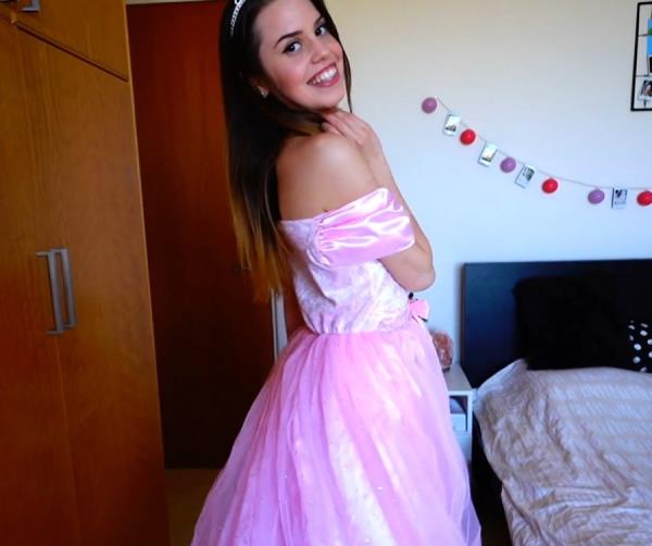Jamie Young  - Cute Princess In Pink Dress Fuck  (FullHD)