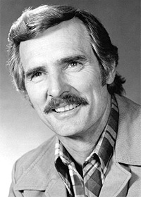 Дэннис Уивер