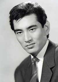 Кэн Такакура