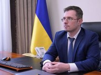 Україна відмовилася від поставок вакцин "Астразенека" та "Модерна", дозволила другий бустер