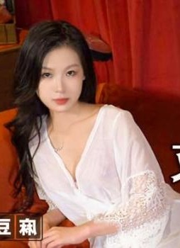 AsiaM – Ai Li ​- Fuck My Female Roommate When She’s in Video Call
