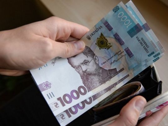 Стосується лише споживчих кредитів: з певних категорії українців заборонили стягувати борги