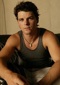 Нэйтан Филлипс