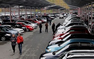 Продажи на авторынке РФ за три квартала снизились на 60%
