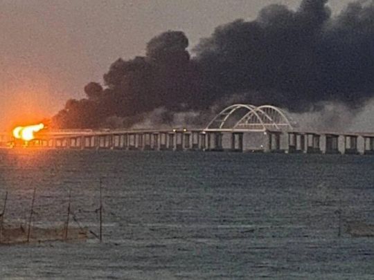 «Можливості доставки вантажів поромами будуть обмежені»: експерти про ситуацію в Криму після вибухів на мосту