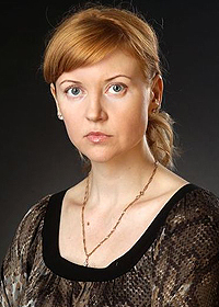 Яна Попова