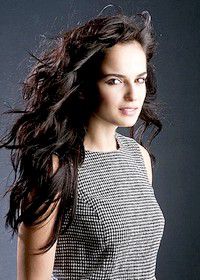 Селин Демиратар