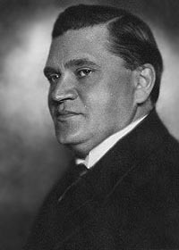 Михаил Тарханов