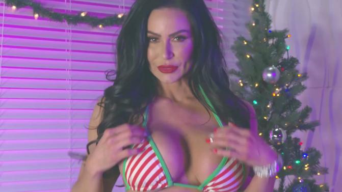 Kendra Lust - Kendra Lust Merry Christmas In July! (1080p)