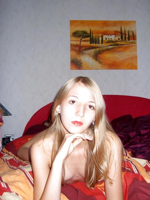 Hottest Blonde [Amateur,Solo, Masturbation,Posing,] [от 1700*1275 до 2266*1700, 115 фото]