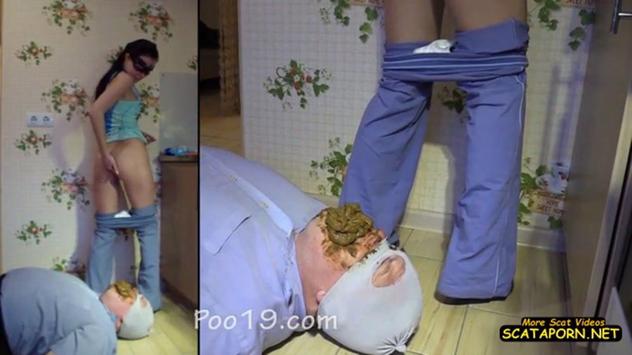 Russian girls poop in the guy's mouth - Amateurs - (26 October 2022 / 376 MB)