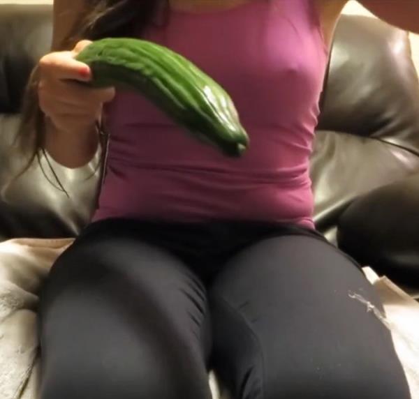 Selena22  - Drunked Gir Play With Cucumber  (HD)