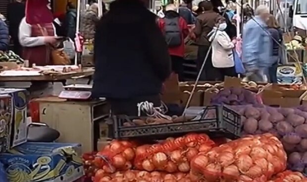 Приготуйтеся вивертати кишені: в Україні прогнозують підвищення цін на популярні овочі