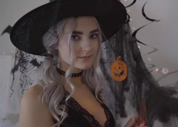 Eva Elfie  - Cute horny witch  (FullHD)
