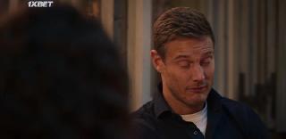 Любовь на вилле (2022)