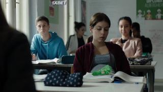 Девушка полетела (2021)