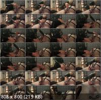 LadyDarkangel - Lady Darkangel - Squashing balls with a clear Perspex cage (FullHD/1080p/228 MB)