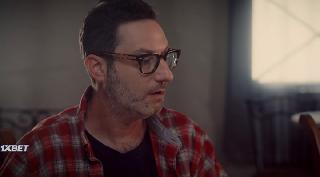 Менора посередине (2022)